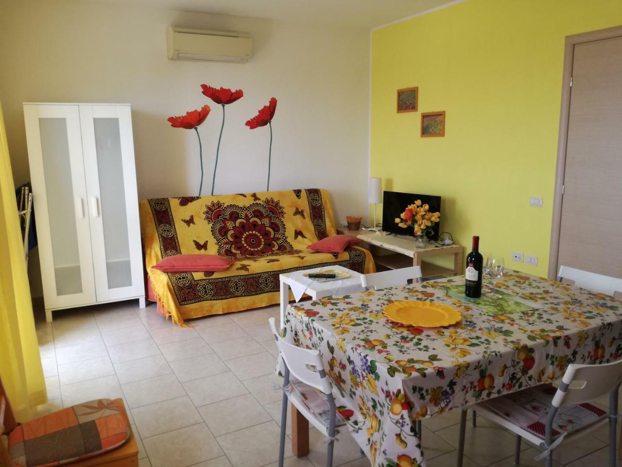 I Papaveri Apartments Сан-Винченцо Экстерьер фото